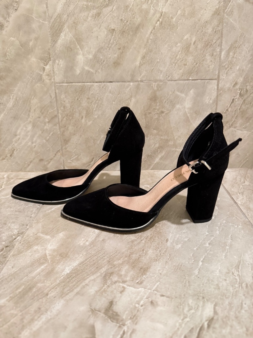 Anna Field Pumps - Picture 3 of 6